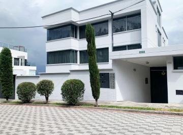 Fachada Edificio MARORU · ¡Departamento Amplio y Elegante!