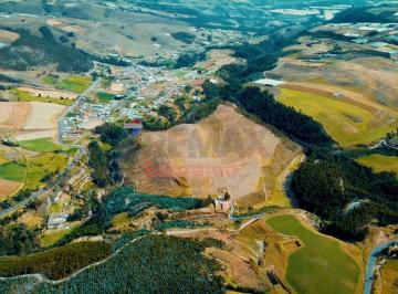 Hacienda-Quinta de 3 habitaciones, Cayambe · Hacienda Agricola en Cayambe 35 Ha de Venta