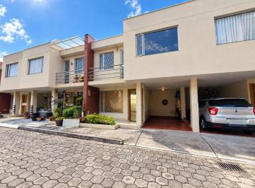 Casa de 3 habitaciones, Quito · Casa de Venta Sector La Salle Conocoto