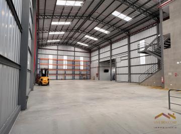 Bodega-Galpón · 700m² · 8 Estacionamientos · Galpón en Renta San Juan de Calderón