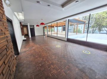 Local comercial , Quito · Local de 350 m² en Alquiler en La Carolina