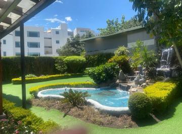 Local comercial · 428m² · 3 Habitaciones · 3 Estacionamientos · Cumbaya Primavera 1 Se Alquila Casa Independiente con Hermosos Jardines (Pr)