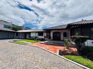 Casa de 4 habitaciones, Quito · Casa en Venta Armenia 2
