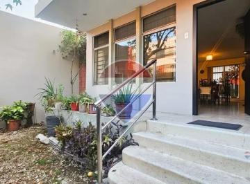 Departamento · 200m² · 3 Habitaciones · Alquiler Departamento Pb Cdla 9 de Octubre