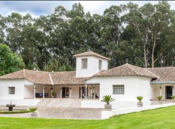 Hacienda-Quinta de 3 habitaciones, Pedro Moncayo · Cayambe, Hermosa Casa Hacienda del Siglo Xvii, Valor Histórico