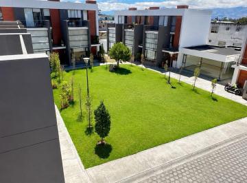Casa · 131m² · 2 Habitaciones · 1 Estacionamiento · Casa - Calderón