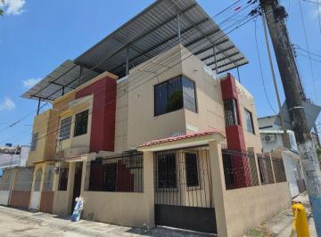 Casa de 3 habitaciones, Guayaquil · Alquilo Casa 3 Dorm. Cdla. Guayacanes Piscinas m. I. Garaje Terraza Cerca Sauces 6 Detras Tia