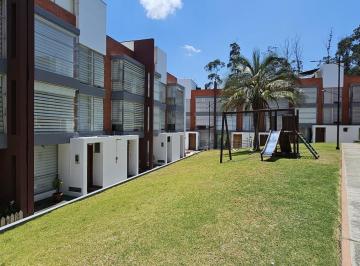 Casa · 135m² · 3 Habitaciones · 1 Estacionamiento · Venta Casa con Patio Dentro de Conjunto en Carcelén, Cerca de La Plaza Capri