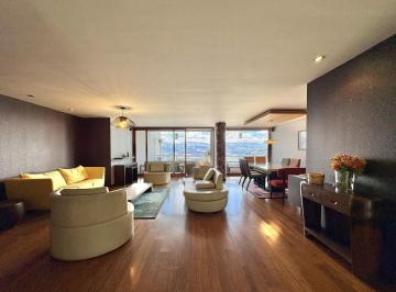 Departamento · 225m² · 3 Habitaciones · 2 Estacionamientos · Departamento Amoblado de Arriendo con Terraza y Vista en Sierra del Moral Lomas de Monteserrin