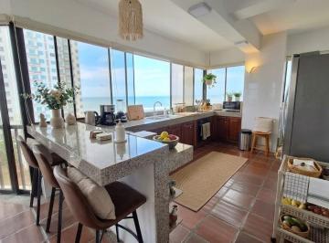 COCINA CON VISTA AL MAR · Espectacular Vista Al Mar Desde Piso Alto | San Lorenzo Salinas, Edificio con Piscina