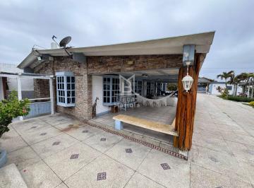 Casa de 4 habitaciones, Salinas · Casa + Suite con Jacuzzi y Vista Al Mar en Punta Carnero