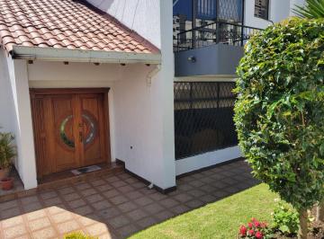 Casa de 4 habitaciones, Quito · Záparos Vendo Casa 4 Dorm. + Área Para Empresas