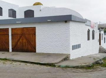 Casa de 3 habitaciones, Esmeraldas · Casa de Venta en Tonchigue, Esmeraldas