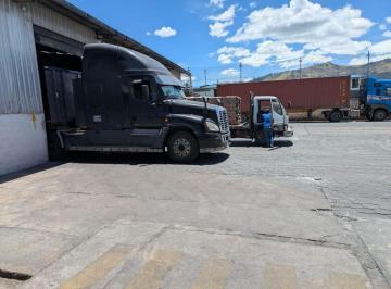 Bodega-Galpón , Quito · Arriendo Galpon Sur de Quito, Sector La Argelia 1500 m² con Amplio Patio de Maniobra