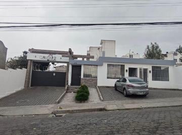 Casa de 2 habitaciones, Quito · Casa en Renta, Cantai 2, Calderon