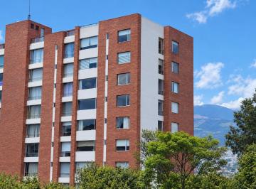 Departamento de 3 habitaciones, Quito · Departamento con Vista Panorámica Como Nuevo