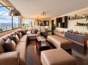 Departamento de 4 habitaciones, Quito · Penthouse de 3 Niveles en Venta con Terrazas Privadas y Bbq | El Bosque, Quito