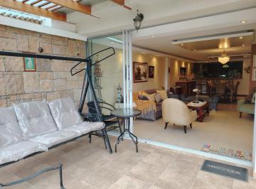 Departamento · 218m² · 3 Habitaciones · 2 Estacionamientos · Venta Amplio Departamento 3 Dorm., Terraza con Vista a La Mucha Naturaleza Sector Nayon Tanda