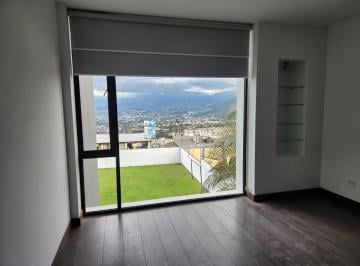 Casa de 4 habitaciones, Quito · Vendo Casa en Cumbaya