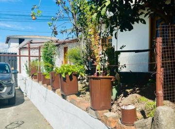Casa de 4 habitaciones, Quito · Oportunidad en Conocoto! Casa Independiente de 1 Planta, Jardín y Parqueaderos – $72.000