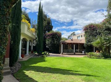Casa · 1200m² · 4 Habitaciones · 7 Estacionamientos · Casa de Lujo en Venta en Cumbayá
