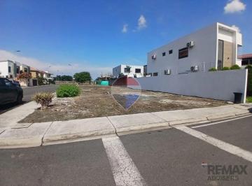 Terreno / Lote · 325m² · Venta Terreno Esquinero Urb Porton del Rio