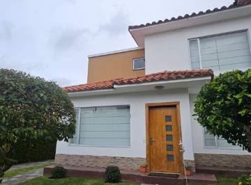 Casa de 3 habitaciones, Quito · ¡Tu Nuevo Hogar Te Espera en Cumbayá!