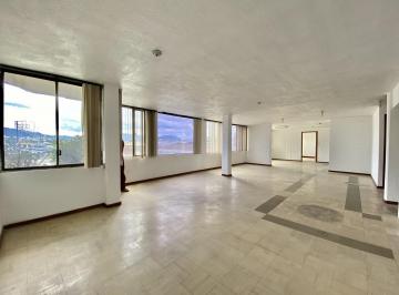 Casa · 1380m² · 14 Habitaciones · 11 Estacionamientos · Casa de Renta Sector El Inca