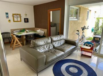 Casa · 240m² · 3 Habitaciones · 2 Estacionamientos · Ahd Venta Casa Sector El Nacional