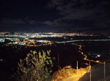 Hacienda-Quinta , Ambato · Inversion en Ambato en Venta Casa Amplia