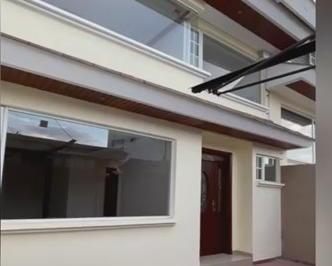 Casa · 169m² · 3 Habitaciones · 2 Estacionamientos · 130 Mil Venta Casa Ponceano Alto 169 m², 3 Dorm.