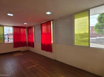 Oficina comercial , Guayaquil · Entre La Av Fco. de Orellana y Av Isidro Ayora, Oficina Comercial, Primer Piso Alto, ¡De Estreno!