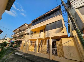 Casa de 3 habitaciones, Guayaquil · Casa Rentera en Venta Alborada
