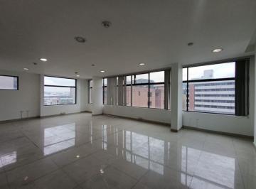 Oficina comercial , Quito · Oficina 80 m² - Frente a La Carolina - a 1 Cuadra Quicentro Norte - $900