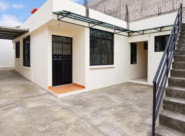 Casa de 4 habitaciones, Quito · - Casa Independiente + Estudio en Venta | Monserrate – Vía a Conocoto