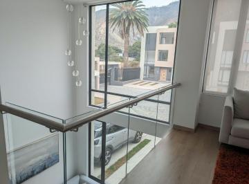 Casa de 3 habitaciones, Quito · Joa - Urb. La Pampa, Cerca de Todo, Muy Segura, Casa a Estrenar