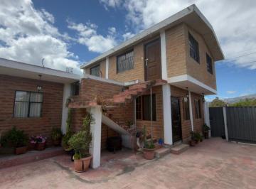 Hacienda-Quinta de 4 habitaciones, Quito · Quinta de Venta en Tanda 4000 m², con Una Construcción de 180 m²