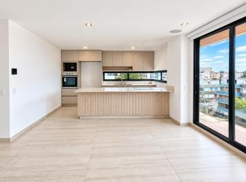 Departamento · 104m² · 2 Habitaciones · 1 Estacionamiento · Ysh - Venta | Departamento de 2 Dorm. con Amplio Patio | Quito Tenis