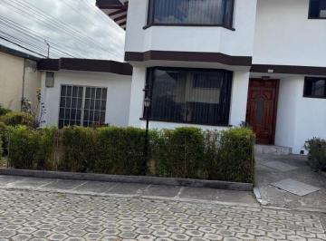 Casa de 4 habitaciones, Quito · Casa de 240 m² con 4 Dorm. en Alquiler en Carcelén