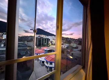 Departamento de 3 habitaciones, Quito · Tu Nuevo Hogar Te Espera en Las Casas, Quito
