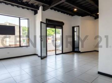 Local comercial · 200m² · 5 Estacionamientos · Local Comercial en Alquiler de 200 m² en Capelo – Conocoto | $890