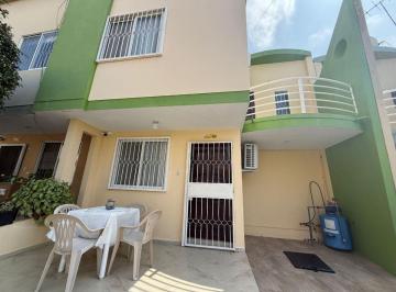Casa de 3 habitaciones, Manta · Casa de Venta en Manta Zona Sur