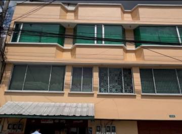 Casa de 8 habitaciones, Quito · Casa Rentera en Venta con Mas de 1200 Mensuales