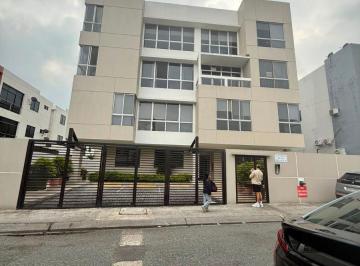 Departamento de 3 habitaciones, Guayaquil · Departamento de Venta en Urb Puerto Azul