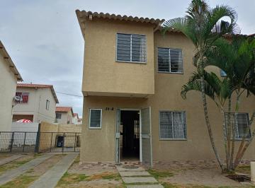 Casa · 3 Habitaciones · 1 Estacionamiento · Casa en Renta en Conjunto Vittoria Al Norte de Manta