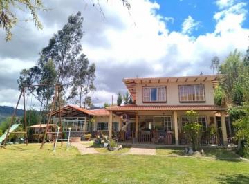 EXTERIORES · Arriendo Hermosa Casa en El Campo