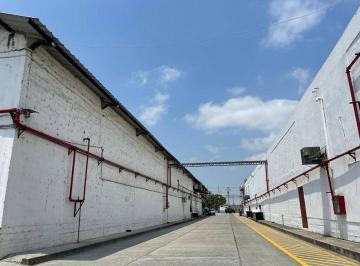 Bodega-Galpón , Durán · Bodega en Venta 5.600 m² - Dentro de Complejo, Vía Durán - Yaguachi, Km 7