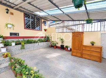 Casa · 147m² · 3 Habitaciones · 1 Estacionamiento · Funcional Casa de 189 m² en Venta en Calderón
