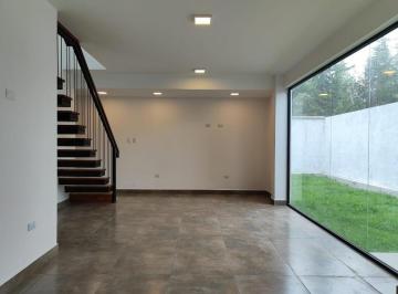 Casa · 151m² · 3 Habitaciones · 2 Estacionamientos · Casas en Venta 151 m² en Pifo Urbanización San Francisco