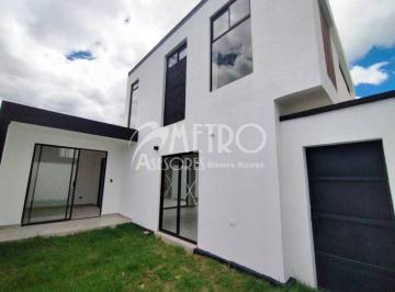 Casa · 156m² · 3 Habitaciones · 2 Estacionamientos · Casas en Venta 156 m² en Pifo Urbanización San Francisco